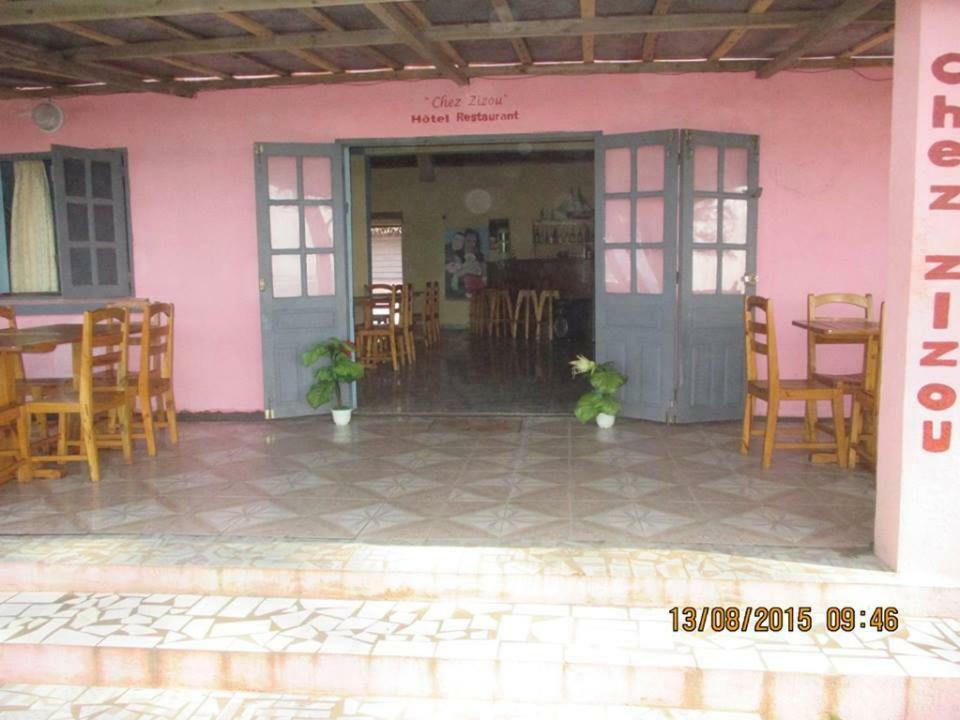 Chez Zizou Manakara Hotel Buitenkant foto