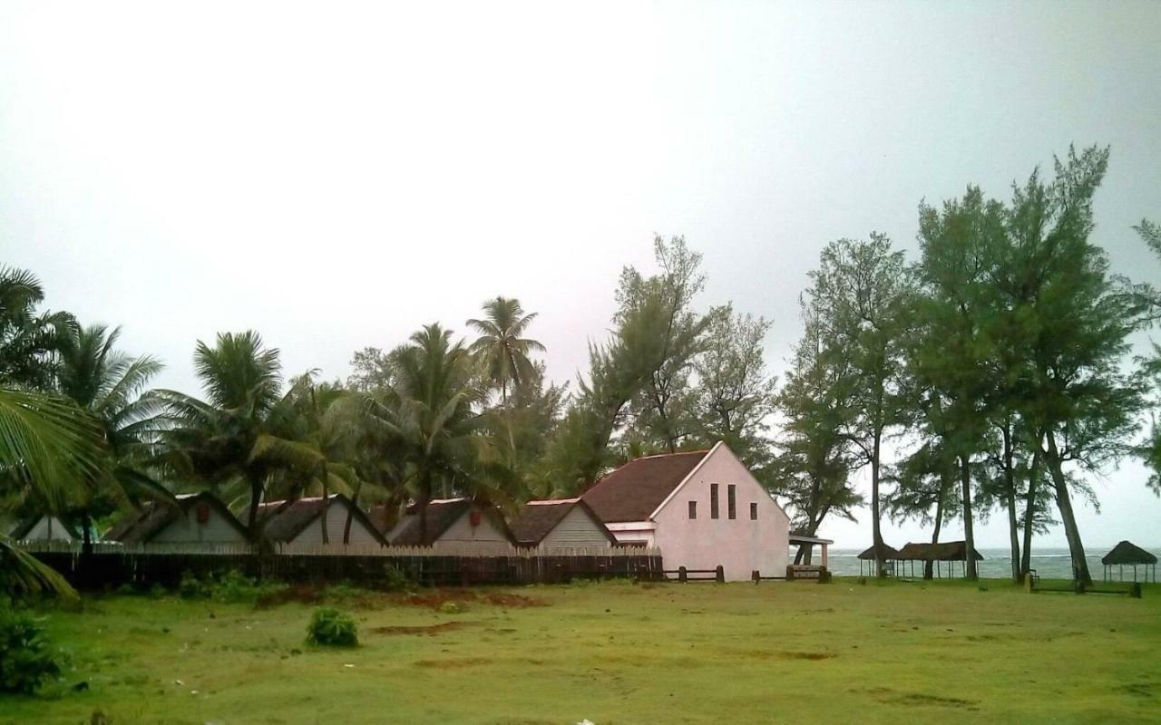 Chez Zizou Manakara Hotel Buitenkant foto
