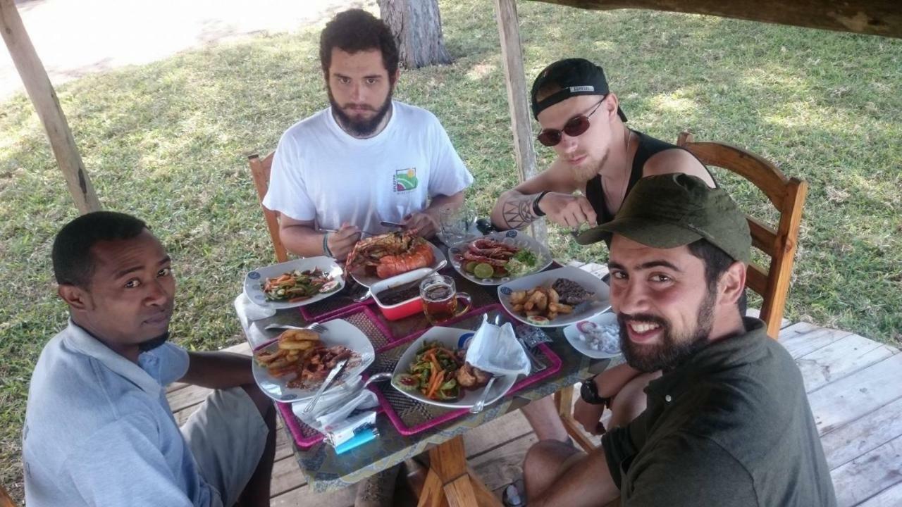 Chez Zizou Manakara Hotel Buitenkant foto